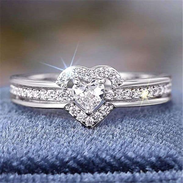 Romantic Wedding Band Female Love Jewelry Brilliant Heart Zirconia Finger Accessories Engagement Ring
