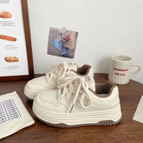 Ddmytiger Milky Thick Soled White Shoes For Women Platform Factory Wholesale Spring And Autumn New Niche Bread Round Toe Sneakers Outdoor Shoes
