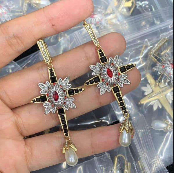 High quality luxury jewelry Pop Fashion Ghost Head Skull Ear Nails European and American Retro Earrings
