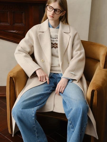 ZIQIAO Stylish Womens Petite Wool Overcoat with Suit Lapel 2025 Winter Arrival 100 Coats Collar Long Coat 251230