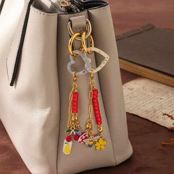 Fashionable and trendy keychains DIY bags pendants and pendants can be freely matched with gold-plated color protection 260106