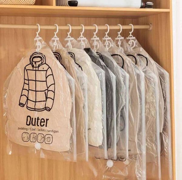 Compressed Closet Hanging Organizer Vacuum for Clothes Storage Bag with Hanger Space Saving Clear Seal Bags Wardrobe 26N0109