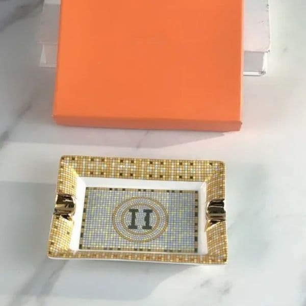 Elegant Artistic Home & Lounge Space Cigarette Tray with Engraving Option