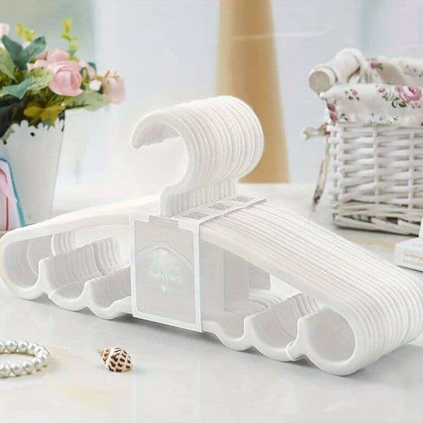 5Pcs Baby Clothes Racks Portable Plastic Towel Display Scarfs Hangers Windproof Children Coats Hanger Closet Clothing Organizer 26T0109