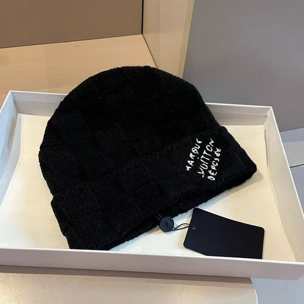 2026 new Unisex Men's Bonnet Designer Women's knitted Beanies Fashion Trend For Sutumn Snd Winter Warm Matching Clothes Gift wool cap