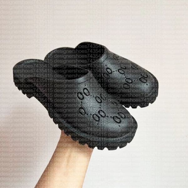 Perforated Designer Sandals Luxury Platform Slide Hollow Pattern Slippers Transparent Materials Sandal Rubber Flats Slipper