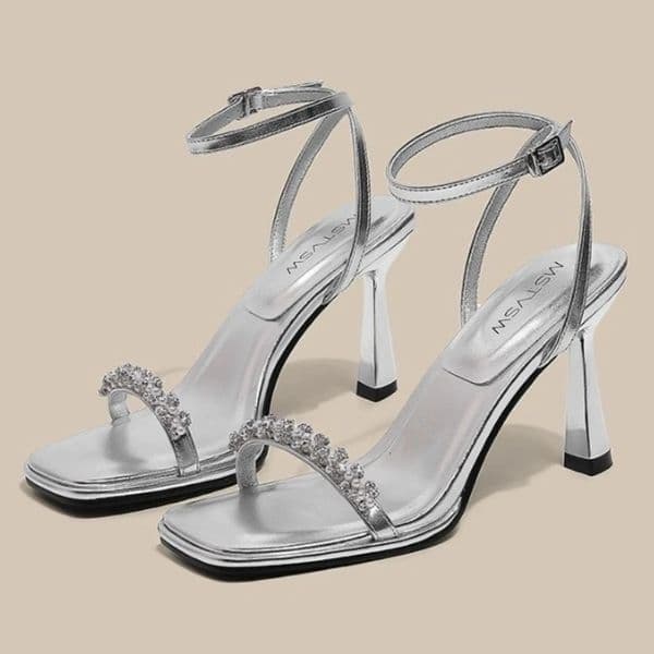 Elegant String Bead Ankle Strap High Heeled Sandals Women Rhinestone Buckle Sandals Fashion Wedding Bridal Shoes 260106