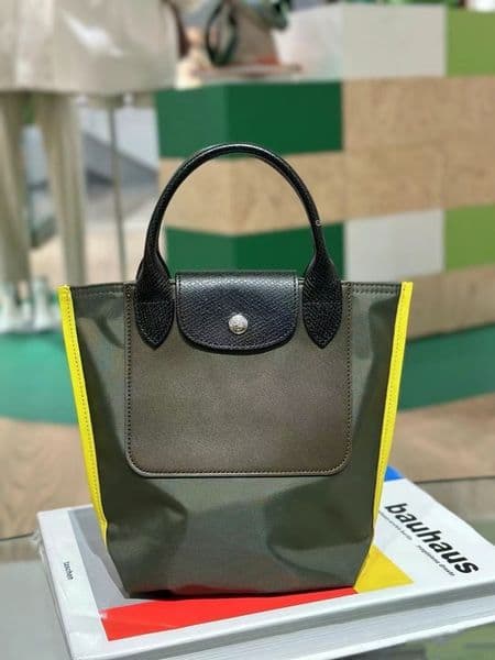 2026 New Light Luxury Casual Nylon and Leather Large-Capacity Shoulder High-Quality Designer Fashion Tote Crossbody Dumpling A97 Bag 10A