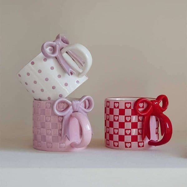 1Pc Heart Ceramic Mug, Creative Bow Handle Design Checkerboard Pattern Mug Suitable for Home Decoration, Daily Drinking Water, Break 26H0111