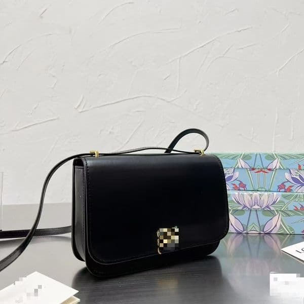The New Versatile Single-shoulder Crossbody Light Luxury and Fashionable Small Square Bag Is Simple and Portable