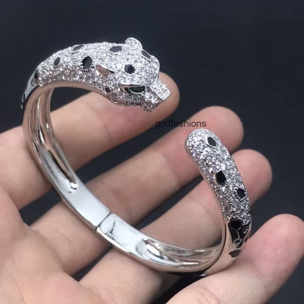 Designer carrttir bracelets Leopard Bracelet with Inlaid Diamonds Starry Sky Spots CNC Thick Plated Fashionable and Elegant Bracelet for Men and Women