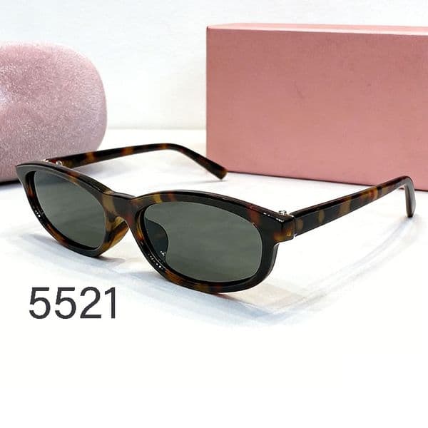 Oval eyewear designer for womrn M letter retro frame with lenses sun protection high end feeling European and American fashion cat eye sunglasses 5521