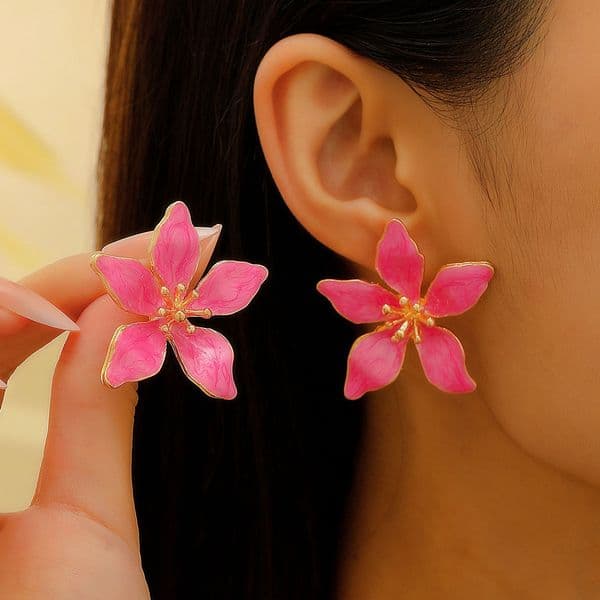 New Free shipping Sweet Temperament Oil Drop Flower Earrings for Women, Ins Style Elegant Fashion Alloy Petal Ear Jewelry