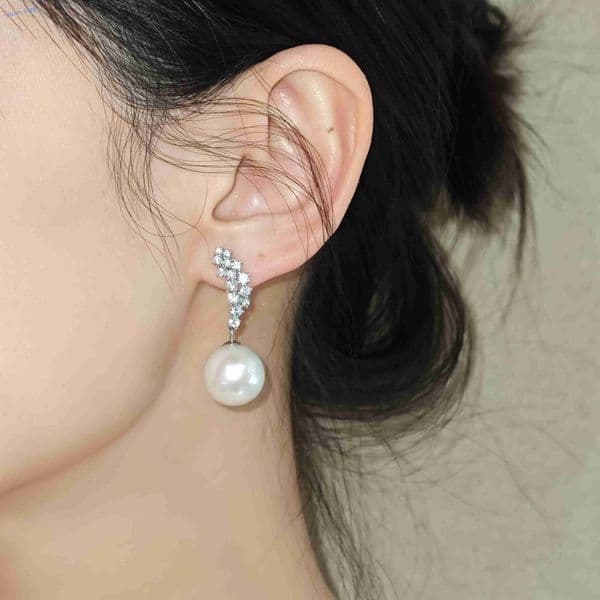 Womens Premium Fresh Water Pearl Fashion with Zircon Fashionable and Elegant Daily Wear Jewelry
