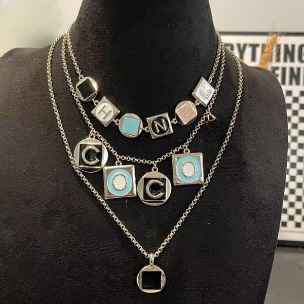 2025 winter newest luxury letters long chain sweater necklace for women 18k gold retro vintage square geometry elegant necklaces jewelry gift