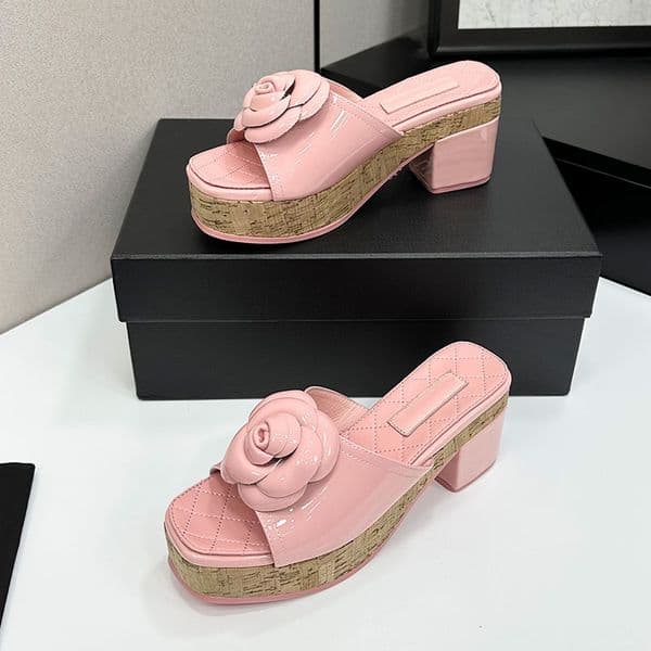 26ss Classic Thick Bottom sandals Ladie Summer Sandals Women Outdoor Coarse Heel Casual Mule Shoes Sheepskin Foot
