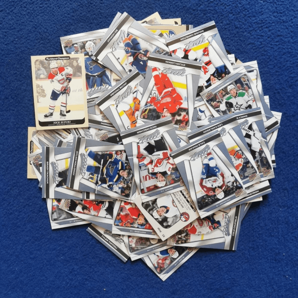 100 Vintage Sports Hockey Cards Great for Collectors and Gifting Cards Exclusive