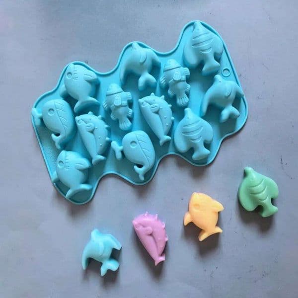 Valentine's Day 1pc 12 hole 6 models, small fish shaped chocolate silicone mold, candy, chocolate, biscuit, handmade baking tool for 26Y0115