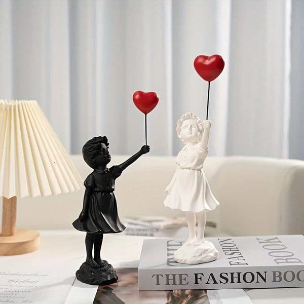 Girl with Balloon Statue Girls Love Balloon Art Sculpture Resin Crafts Home Statues Girl with Balloon Resin Sculpture Figure 260114