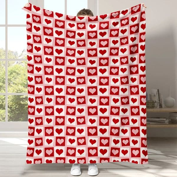 1pc Valentines Day Heart Plaid Flannel Blanket - Soft Warm for Sofa Office Bed Camping Travel Picnic - Multi-functional 260114