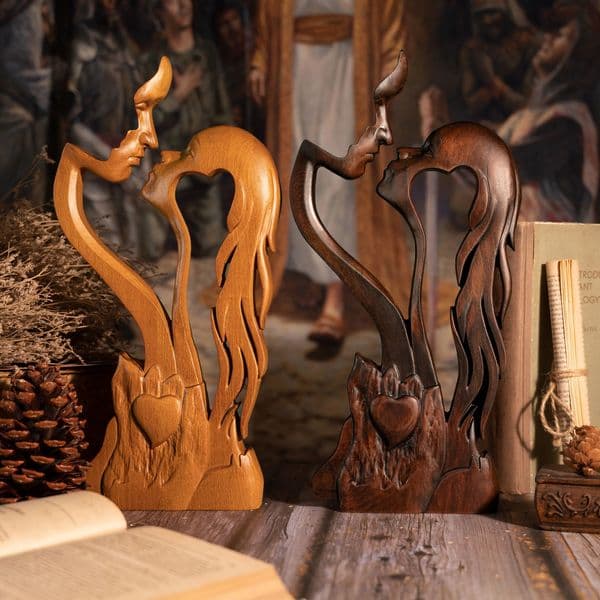 Eternal Love Home Decor Wooden Decor Tabletop Sculpture Couple Kissing Love Art Statue Couple Gift 260114