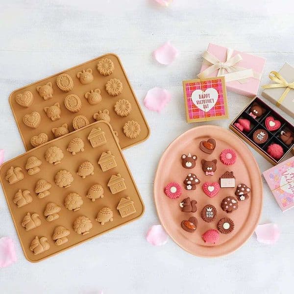 Valentine's Day Cartoon Chocolate Silicone Baking Mold Mushroom Hedgehog Squirrel House Soap Mould Cake Decorating Tool DIY Kitchen 26Y0115