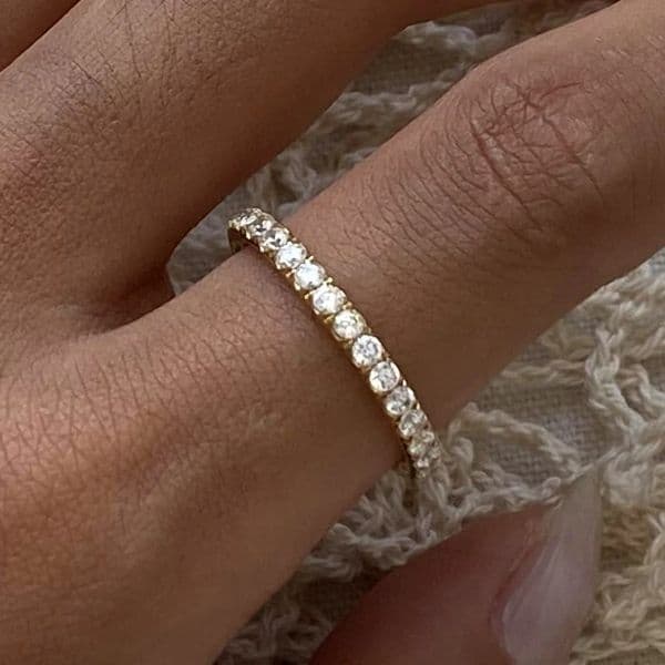 Uworld Simple Stainless Steel Ring Golden Cubic Zircon 18 K Plated Minimalist Charm for Women Fashion Trendy Jewelry 260113BJ