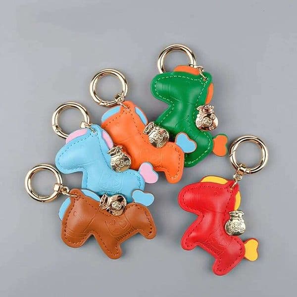 Valentine's Day Trendy Carrying on Money Pocket Horse Keychain Animal Car Keyring Hanger Cartoon PU Leather Bag Pendant Men 26W0116