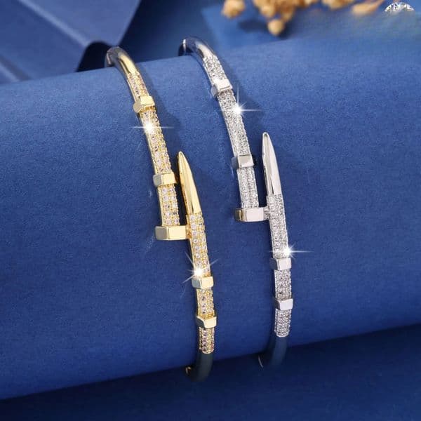 Fashion Bangle Cuff Bracelets Paved AAA Zircon Diamond Nail Cross Shape Gold Plated Trendy Versatile Jewelry Factory Wholesale