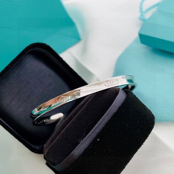 Bracelet designer bracelet luxury brand bracelets designer for women High quality 12A letter design diamond hundred bracelet gift jewelry very good