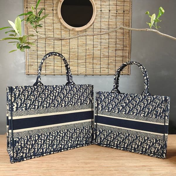 10A Designer the Tote Bag Crossbody Purses Designer Bags For Women Purse Cross body 2025 Designer Luxury Bag Purse Bags Handbag Designer Large Bags 01