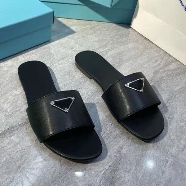 Designer Sandal Summer Sandals Women Flip Flops Slipper Fashion Genuine Leather Slides Metal Chain Ladies Casual Shoes slippers dermis Luxury Brands Shoes