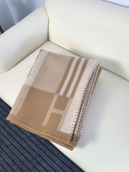Luxury Designer Designer Luxury art Blankets Real Wool Cashmere Thicken About 1.5Kg 3 Colors Large Size 135*175Cm Signage Blanket Classic Pattern For Indoor Out 7