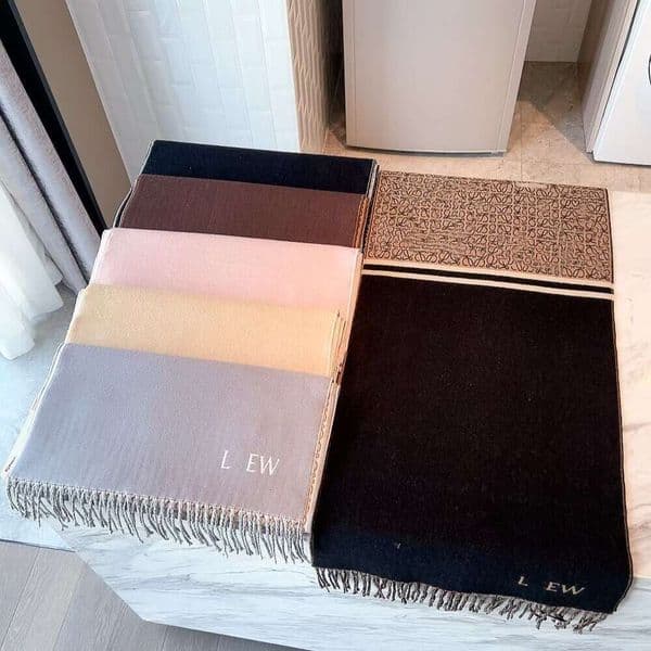 with box 2026 designer scarf wool silk scarf fashion Luxury silk scarf square summer new style silk womens ribbons for work travel outdoor and home headband