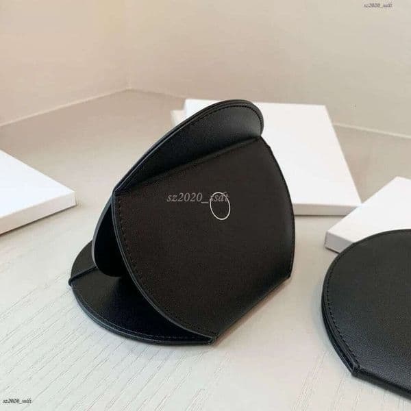 Designer Black Round Mirror Classic Logo Printed Folding Mirror Women's Leather Makeup Mirror Travel Makeup Tool Diameter 13.5cm