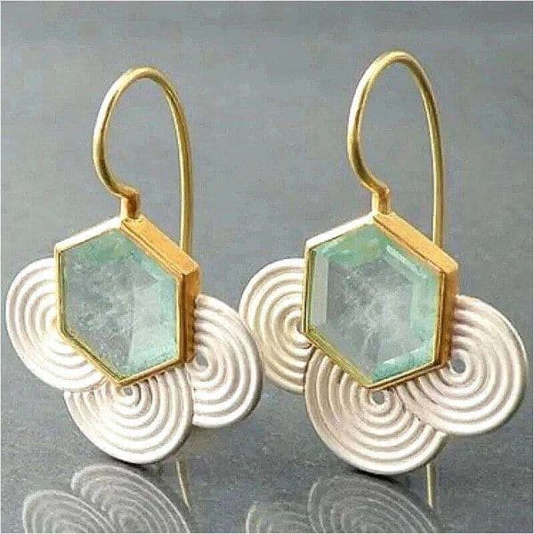Retro Hand Flower Carved Shape Dangle Earrings for Women Bohemian Style Elegant Banquet Wedding Jewelry Accessories Gifts