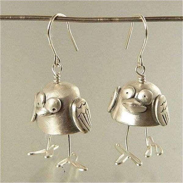Vintage Silvery Plated Hand Carved Birds Shaped Dangle Earrings for Women Creative Fashion Pendant Festival Jewelry Accessories