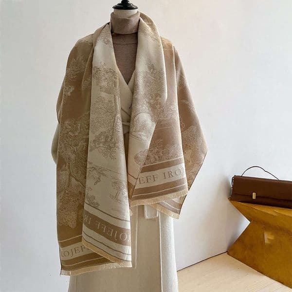 2025 Luxury Brand Winter Cashmere Scarf for Women Retro Printed Shawl with Tassels Warm Pashmina Wrap Bandana Poncho Q251014