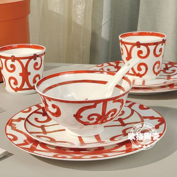 Fashionable Chinese Red Ceramic Tableware Set, Household Bowls, Spoons, Plates, Cups, Gift Boxes, Red Tableware