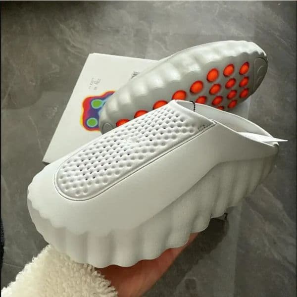 Designer Mind 001 002 Running Shoes for Men Women Pre-match Tech Comfortable Slippers Light Bone Solar Red Black Chrome Light Smoke Grey Fashion Shoes