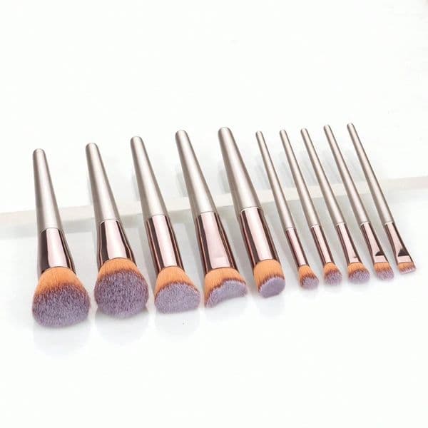 14-Piece Premium Synthetic Makeup Brush Set for Foundation Powder Concealers Eye Shadows and Blush 260116