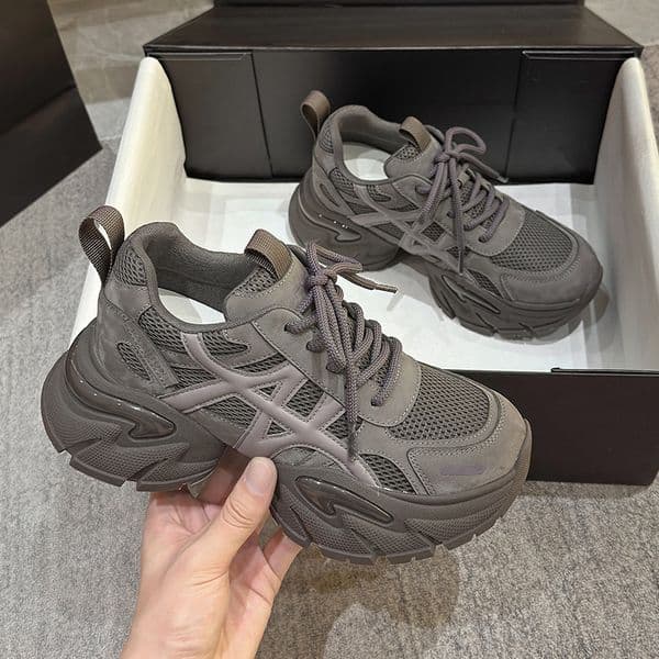 In stock dad shoes for women, new style for autumn and winter 2025, height increasing thick-soled casual and versatile trendy sneakers, muffin shoes for women
