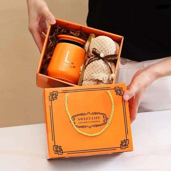 Creative Ceramic Cup Set Mugs with Plush Toy and Spoon Drinking Utensils Gift Ready Tableware for Daily Use Outdoor Thermos Alternative Home Decoration Y260520