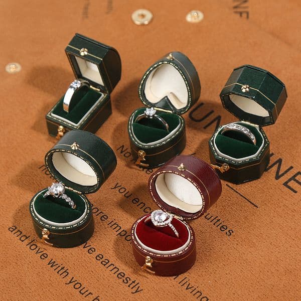 Vintage Elegant Mini Ring Box Snap-on Ring Storage Case With Velvet Lining/Custom Box Exquisite Portable For Valentine's Day Jewelry Package/Proposal Diamond Ring Box