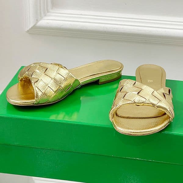 Beach Vacation Casual Blink Flat Mules fashion Intrecciato laminated leather flat mules sandals refined Leather Lining summer flat slides lady Casual Slides