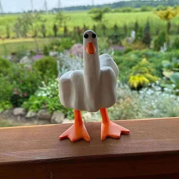 Hot Creative Funny Little Duck Personalized Middle Finger Resin Statue Home Desktop Craft Ornament Garden Sculpture Decor Gift 26H0122