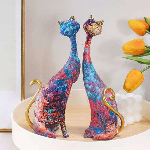 2026 Nordic Creative Oil Painting Cat Decorative Ornament Resin Art perfume Decor Home Bedroom Living cologne Room Decoration Sculpture Free Shipping