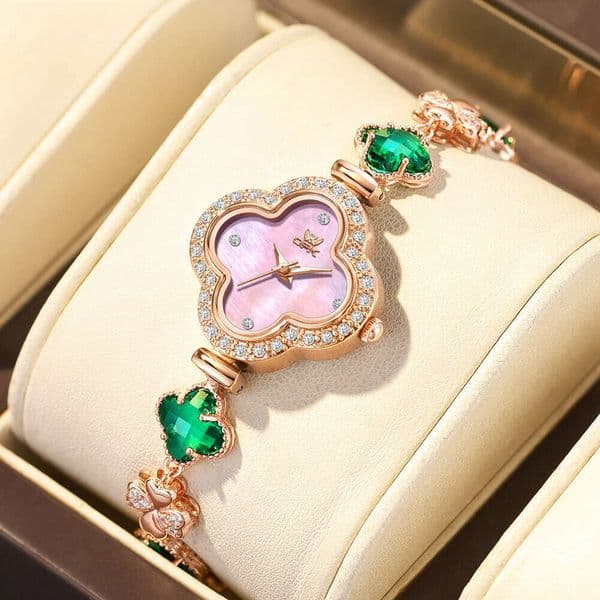 Four-Leaf Clover Women's Quartz Watch Stylish Luxury Diamond Waterproof Timepiece Trendy Holiday Gift