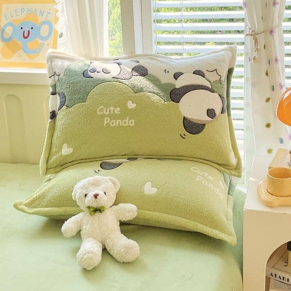 Cartoon coral fleece pillowcase snowflake fleece pillowcase core cover winter thick milk 48X74