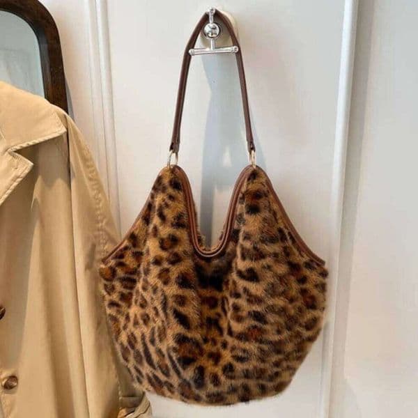 TAURUSCIAGA Winter Leopard Women's Plush Shoulder Bags Solid Color Faux Fur Female Casual Tote Handbags Large Capacity Ladies Furry Bag Large Capacity Bag